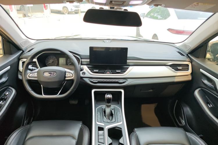 Used Geely Auto Vision X6 2020 1.4T Automatic Luxury Model Interior 6
