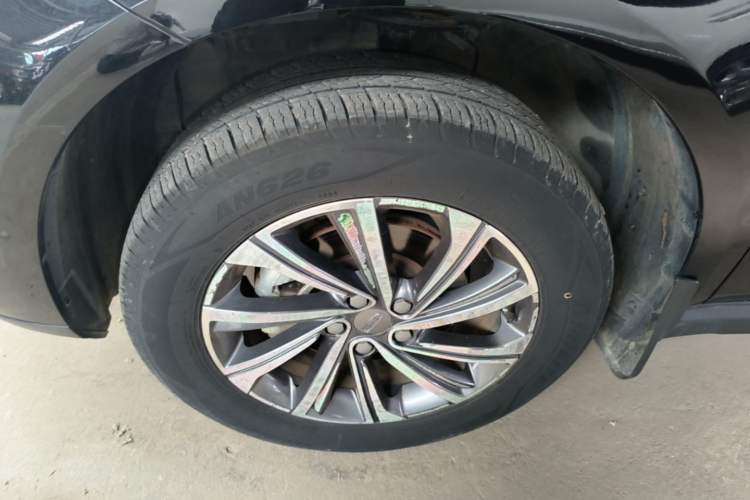 Used Geely Auto Vision X6 2020 1.4T Manual Luxury Model Left Front Wheel Hub