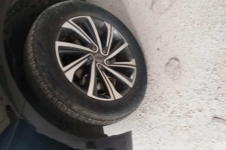 Used Geely Auto Vision X6 2020 1.4T CVT Asian Games Edition Left Front Wheel Hub