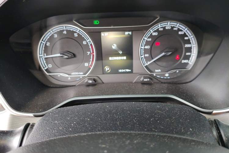 Used Geely Auto Vision X6 2020 1.4T CVT Luxury Edition Odometer Close Up