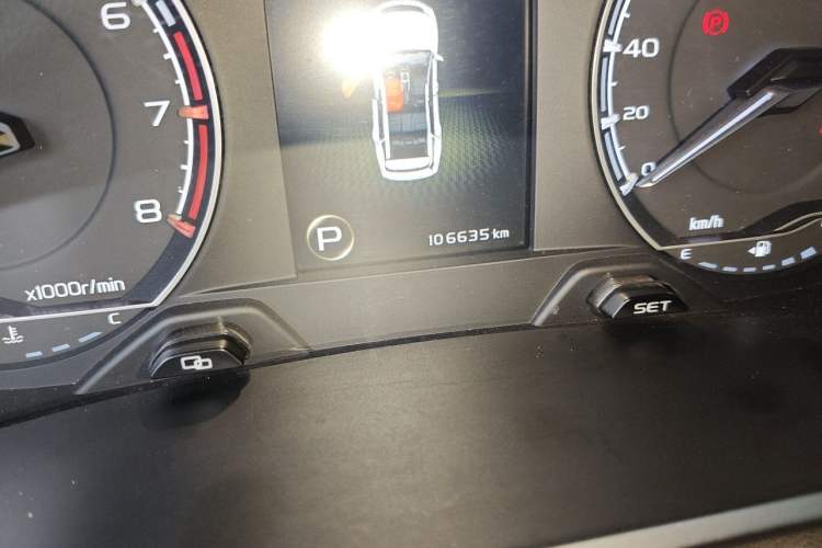Used Geely Auto Vision X6 2020 1.4T CVT Luxury Edition Odometer Close Up