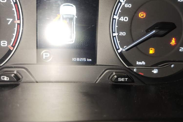 Used Geely Auto Vision X6 2020 1.4T CVT Luxury Edition Odometer Close Up