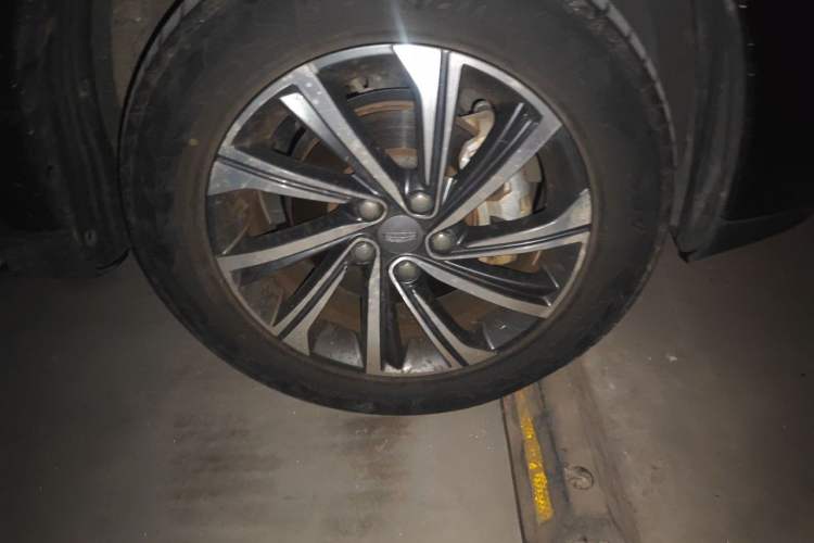Used Geely Auto Vision X6 2020 1.4T CVT Asian Games Edition Right Front Wheel Hub