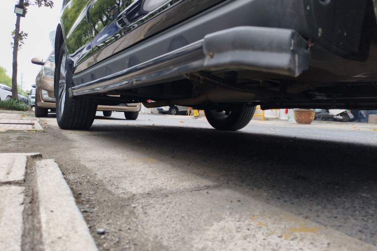 Used Geely Auto Vision X6 2020 1.4T CVT Asian Games Edition Right Side Sill