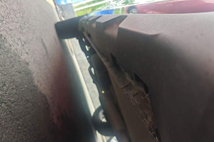 Used Geely Auto Vision X6 2020 1.4T CVT Luxury Edition Right Side Sill