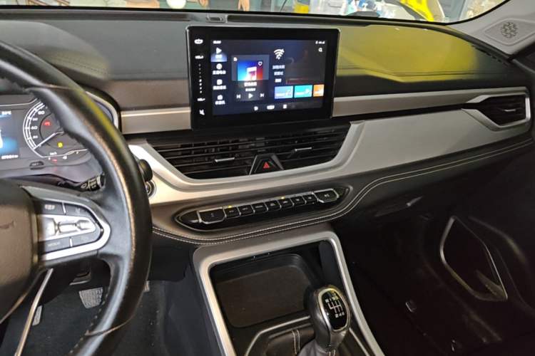 Used Geely Auto Vision X6 2020 1.4T Manual Luxury Model Audio And AC Panel