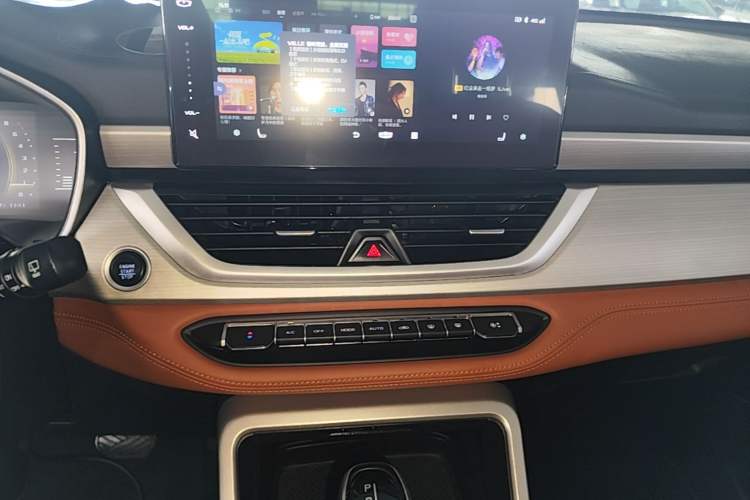 Used Geely Auto Vision X6 2020 1.4T CVT Asian Games Edition Audio And AC Panel