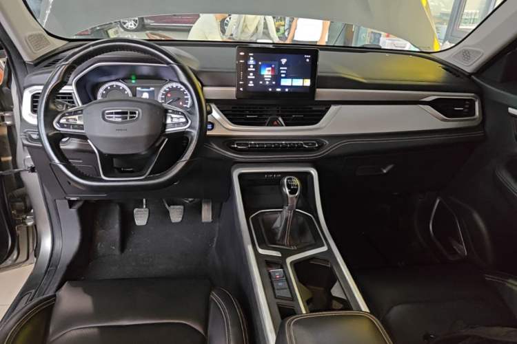 Used Geely Auto Vision X6 2020 1.4T Manual Luxury Model Center Console