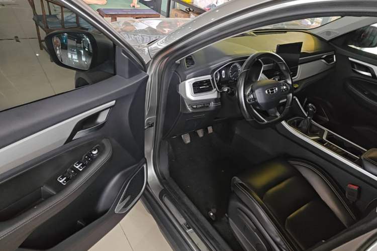 Used Geely Auto Vision X6 2020 1.4T Manual Luxury Model Driver Seat