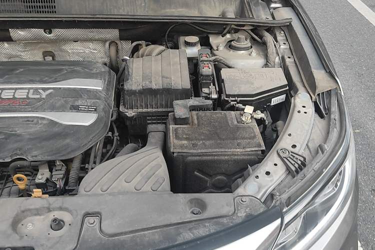 Used Geely Auto Vision X6 2020 1.4T CVT Luxury Edition Engine Bay Left
