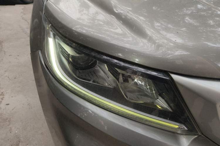 Used Geely Auto Vision X6 2020 1.4T Manual Luxury Model Exterior 3