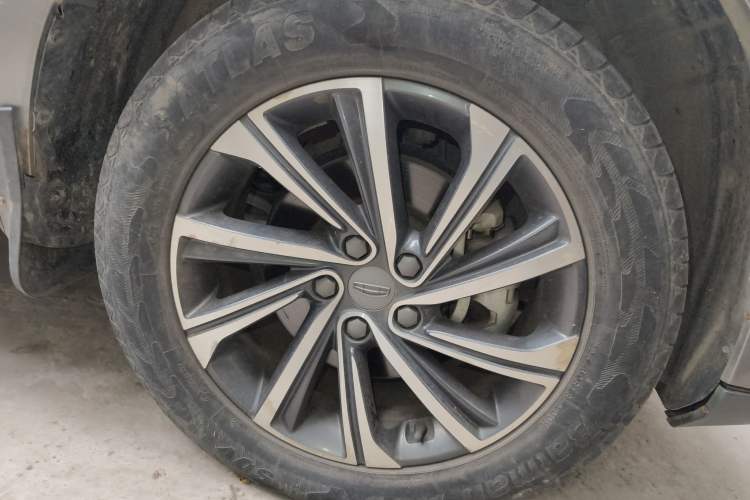 Used Geely Auto Vision X6 2020 1.4T Manual Luxury Model Exterior 4