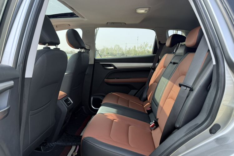Used Geely Auto Vision X6 2020 1.4T CVT Luxury Edition Interior 10
