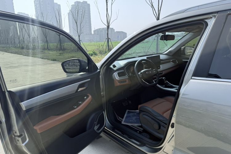 Used Geely Auto Vision X6 2020 1.4T CVT Luxury Edition Interior 4