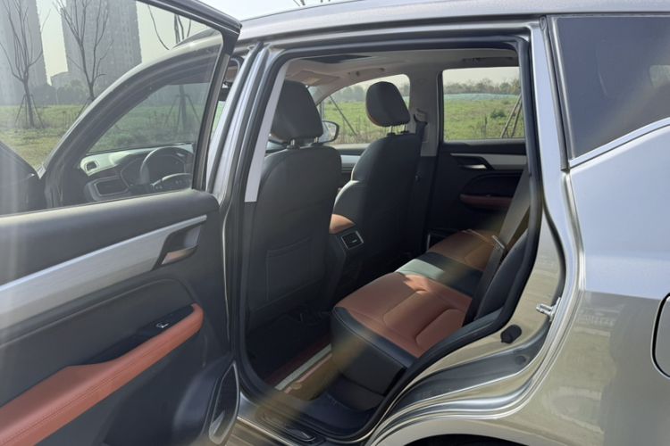 Used Geely Auto Vision X6 2020 1.4T CVT Luxury Edition Interior 5