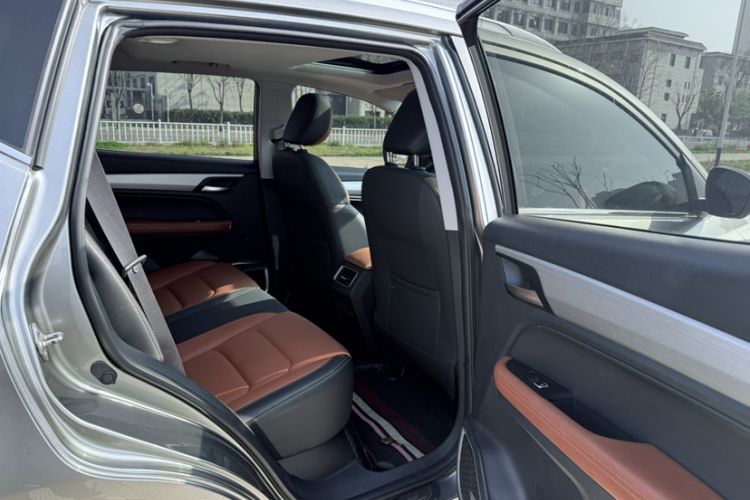 Used Geely Auto Vision X6 2020 1.4T CVT Luxury Edition Interior 6