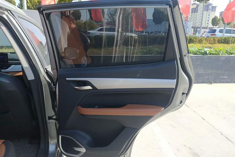 Used Geely Auto Vision X6 2020 1.4T CVT Luxury Edition Interior 6