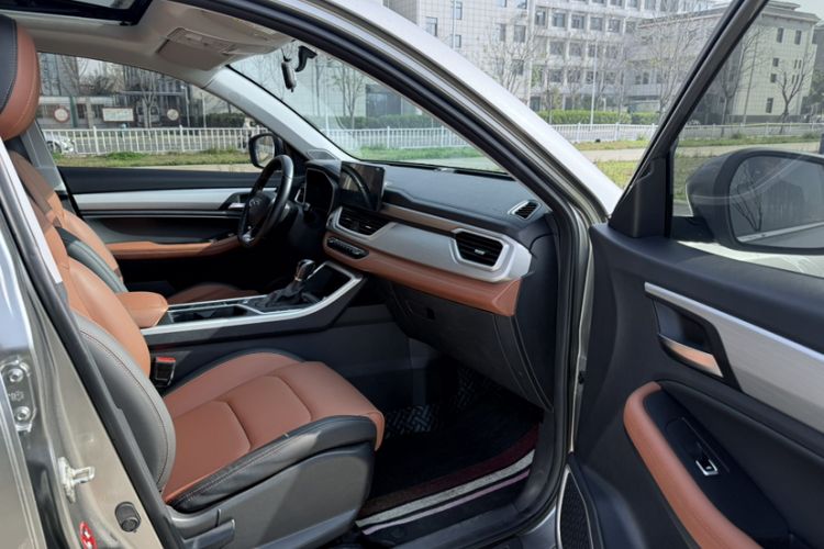 Used Geely Auto Vision X6 2020 1.4T CVT Luxury Edition Interior 7