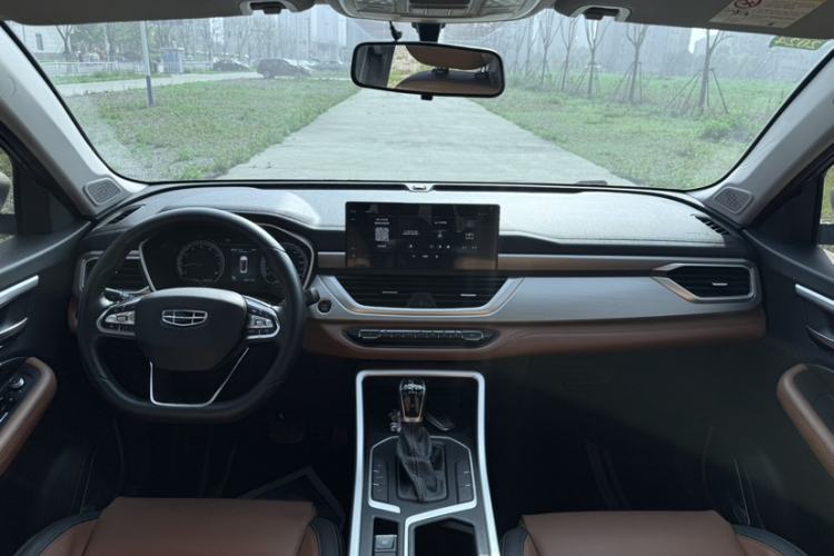 Used Geely Auto Vision X6 2020 1.4T CVT Luxury Edition Interior 9