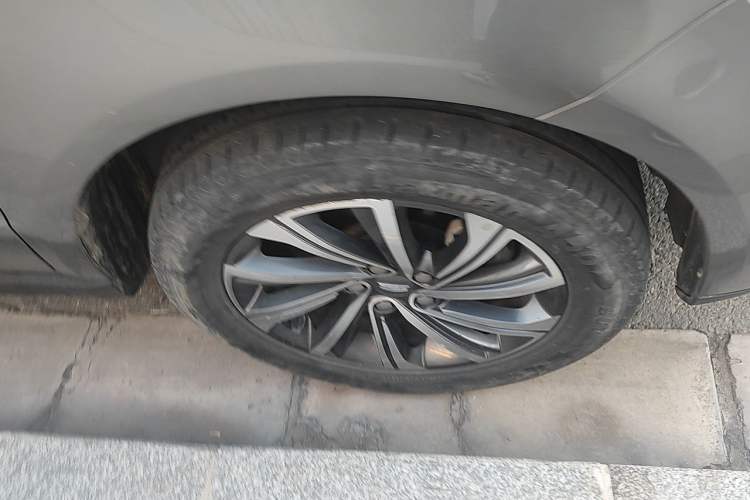 Used Geely Auto Vision X6 2020 1.4T CVT Luxury Edition Right Front Wheel Hub
