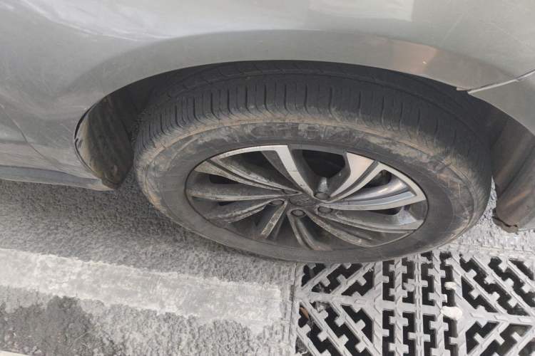 Used Geely Auto Vision X6 2020 1.4T CVT Asian Games Edition Right Front Wheel Hub