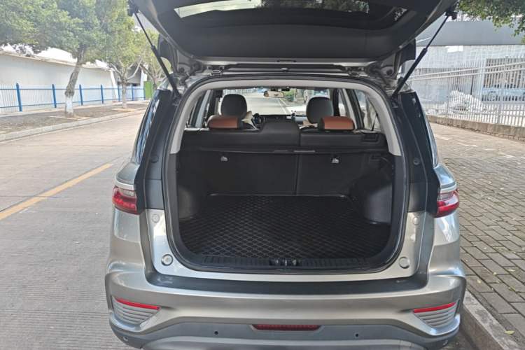 Used Geely Auto Vision X6 2020 1.4T CVT Luxury Edition Trunk