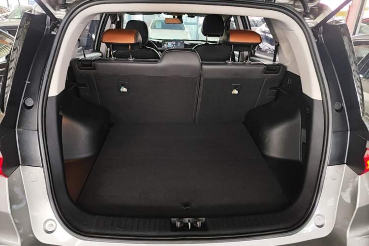 Used Geely Auto Vision X6 2020 1.4T CVT Asian Games Edition Trunk