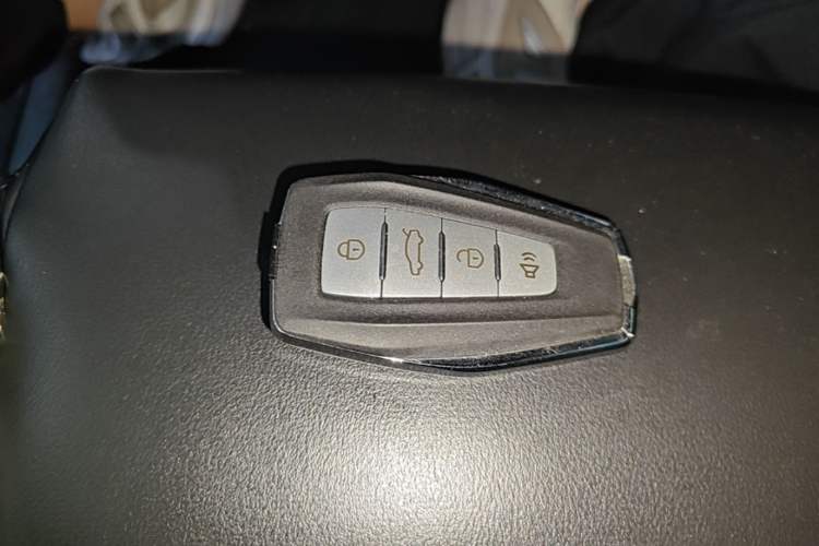 Used Geely Auto Vision X6 2020 1.4T Manual Luxury Model Vehicle Key