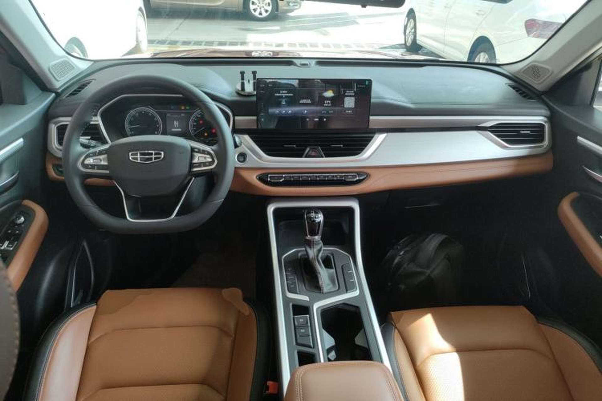 Used Geely Auto Vision X6 2020 1.4T CVT Luxury Edition Center Console
