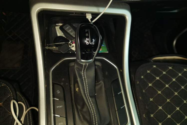 Used Geely Auto Vision X6 2020 1.4T CVT Luxury Edition Gear Lever