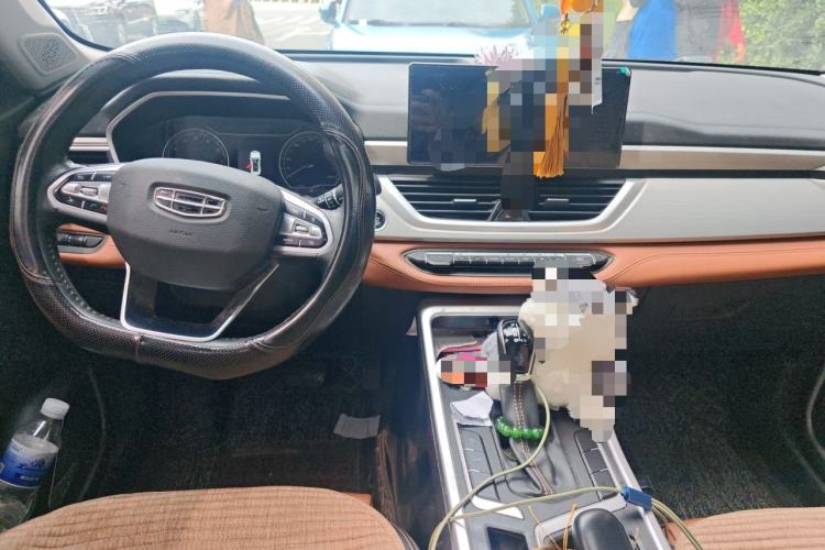 Used Geely Auto Vision X6 2020 1.4T CVT Luxury Edition Center Console