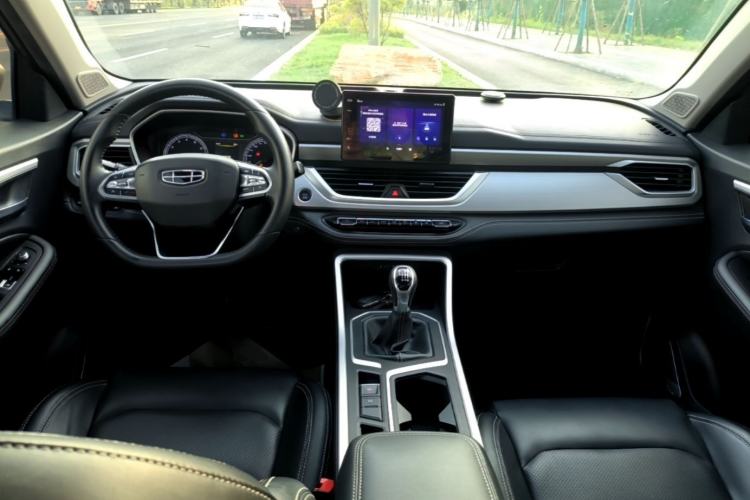 Used Geely Auto Vision X6 2020 1.4T Manual Luxury Model Center Console