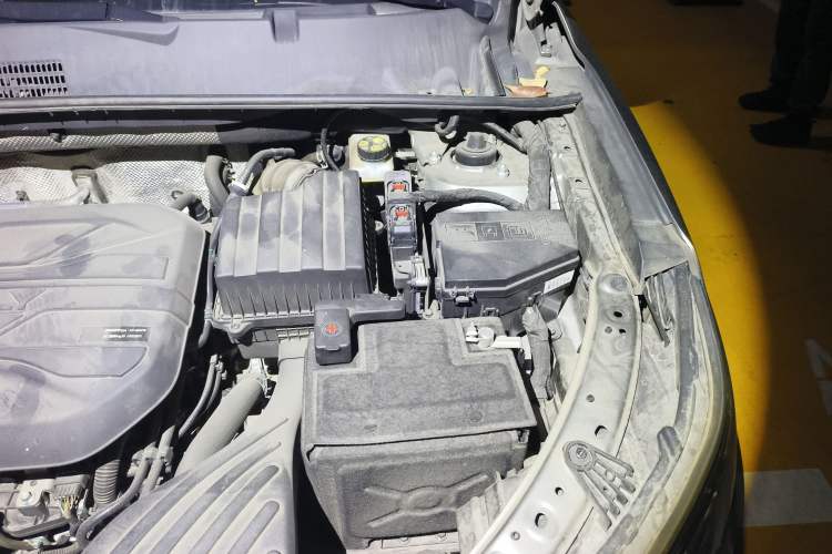Used Geely Auto Vision X6 2020 1.4T CVT Asian Games Edition Engine Bay Left