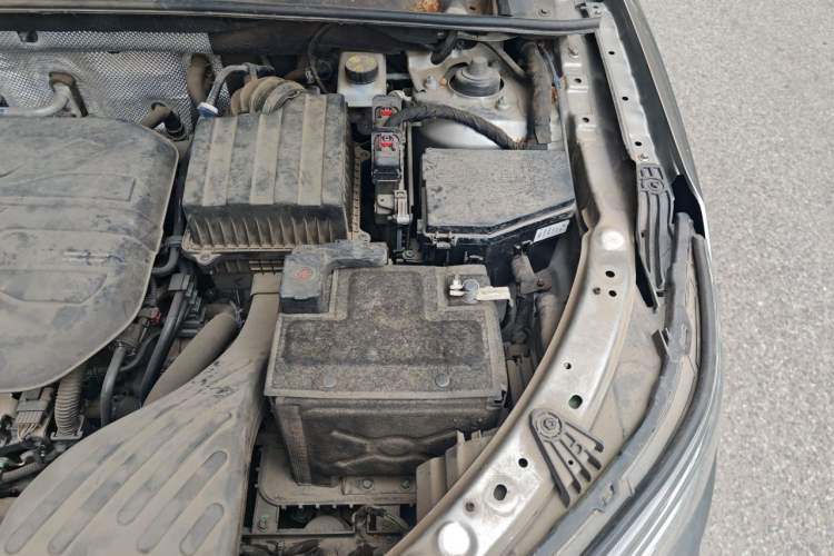 Used Geely Auto Vision X6 2020 1.4T CVT Luxury Edition Engine Bay Left