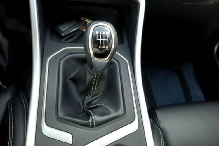 Used Geely Auto Vision X6 2020 1.4T Manual Luxury Model Gear Lever