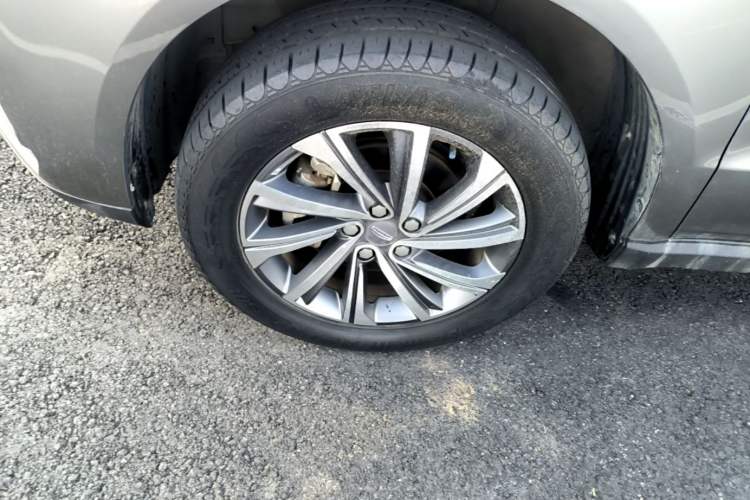 Used Geely Auto Vision X6 2020 1.4T Manual Luxury Model Left Front Wheel Hub