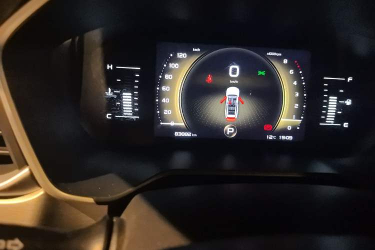 Used Geely Auto Vision X6 2020 1.4T CVT Asian Games Edition Odometer Close Up