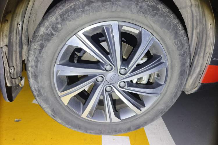 Used Geely Auto Vision X6 2020 1.4T CVT Asian Games Edition Right Front Wheel Hub