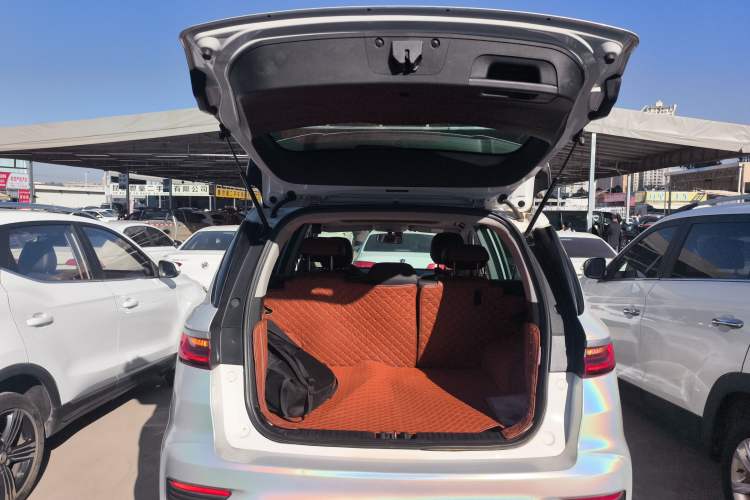 Used Geely Auto Vision X6 2020 1.4T CVT Asian Games Edition Trunk