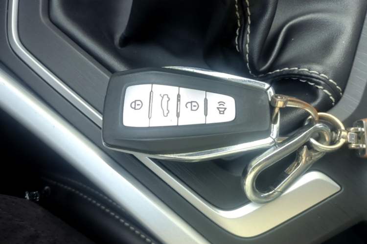 Used Geely Auto Vision X6 2020 1.4T Manual Luxury Model Vehicle Key