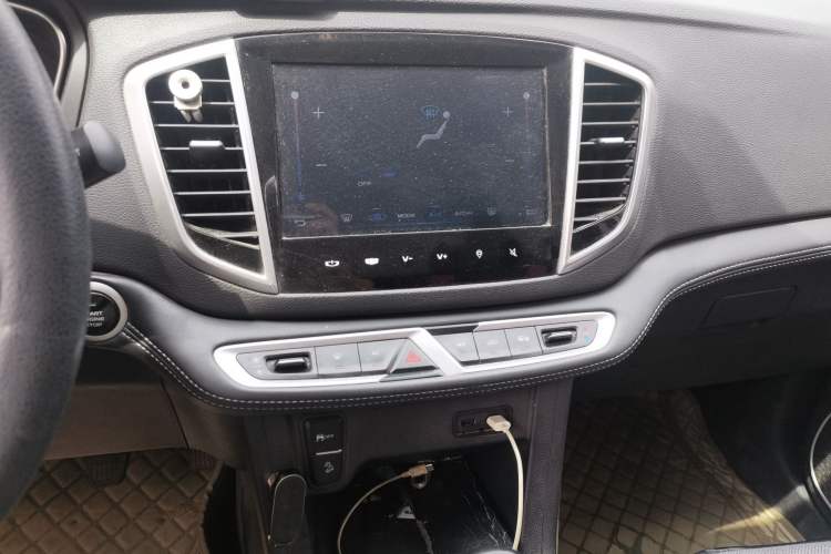 Used Geely Auto Vision X6 2020 1.4T Manual Comfort Model Audio And AC Panel