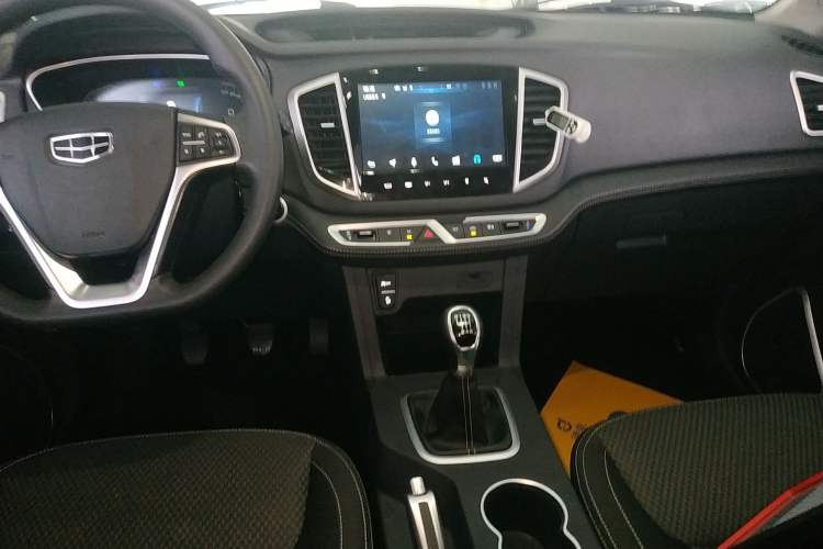 Used Geely Auto Vision X6 2020 1.4T Manual Comfort Model Audio And AC Panel