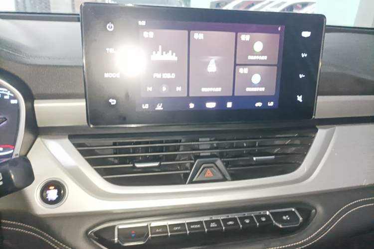 Used Geely Auto Vision X6 2020 1.4T Automatic Luxury Model Audio And AC Panel