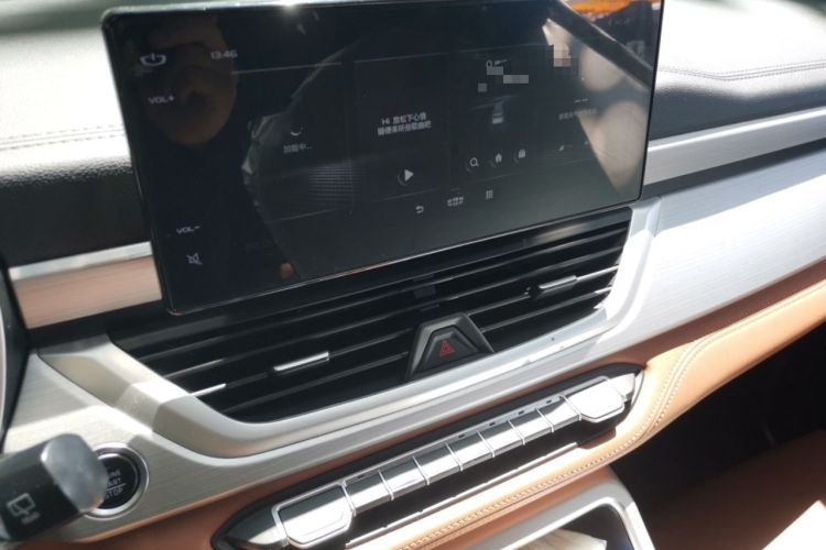Used Geely Auto Vision X6 2020 1.4T CVT Luxury Edition Audio And AC Panel
