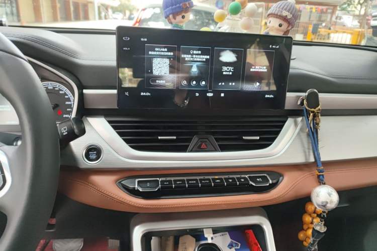 Used Geely Auto Vision X6 2020 1.4T CVT Luxury Edition Audio And AC Panel