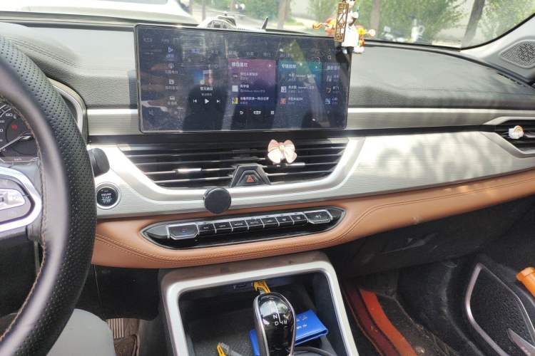 Used Geely Auto Vision X6 2020 1.4T CVT Luxury Edition Audio And AC Panel