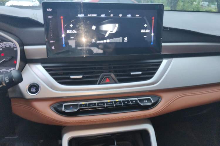 Used Geely Auto Vision X6 2020 1.4T CVT Luxury Edition Audio And AC Panel