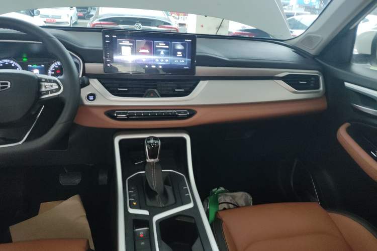 Used Geely Auto Vision X6 2020 1.4T CVT Luxury Edition Audio And AC Panel