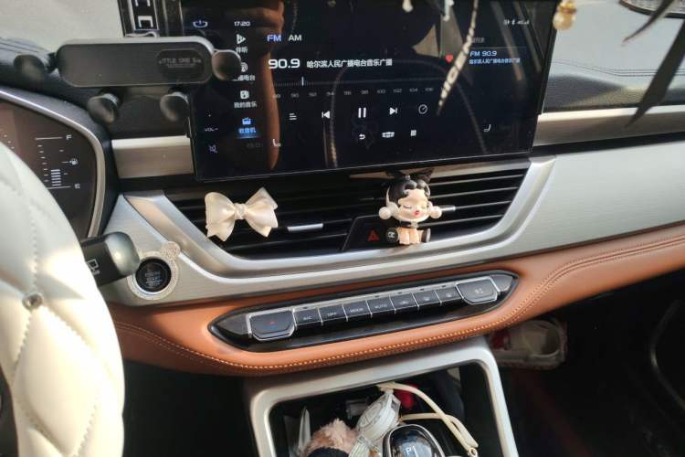 Used Geely Auto Vision X6 2020 1.4T CVT Asian Games Edition Audio And AC Panel