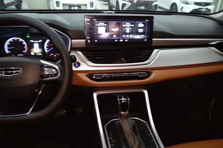 Used Geely Auto Vision X6 2020 1.4T CVT Luxury Edition Audio And AC Panel